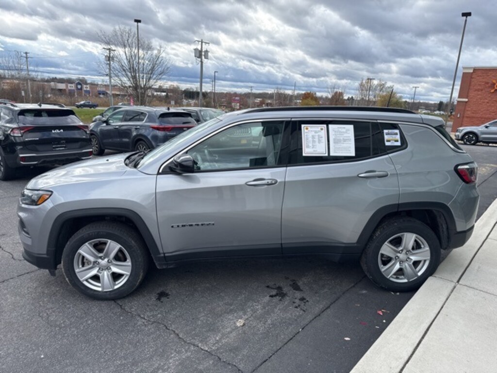 Used 2022 Jeep Compass Latitude SUV