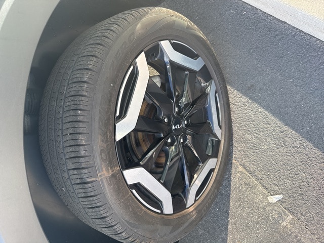 2024 Kia Telluride S photo 2