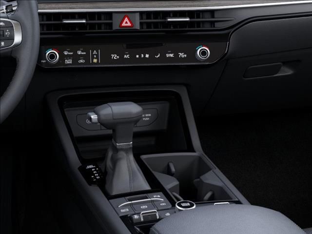 2025 Kia K5 EX - Photo 23