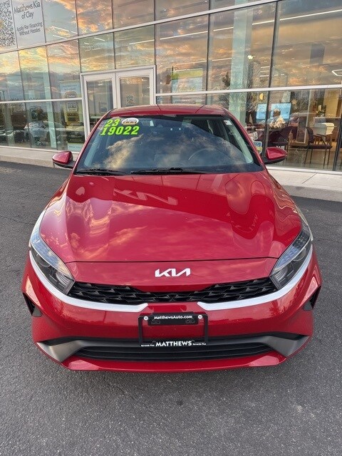 2023 Kia Forte LXS photo 2