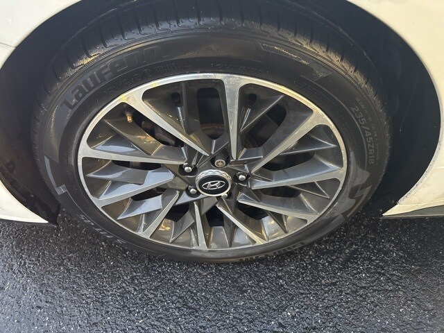 2022 Hyundai Sonata Limited photo 3