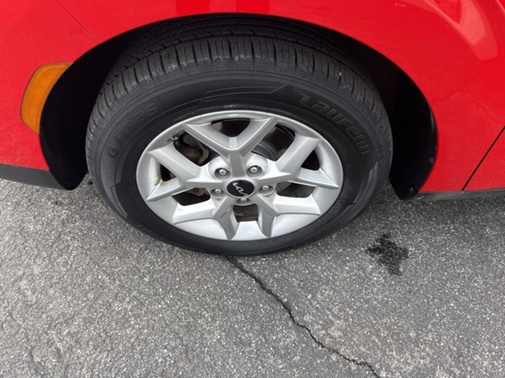 Certified 2022 Kia Soul LX Hatchback