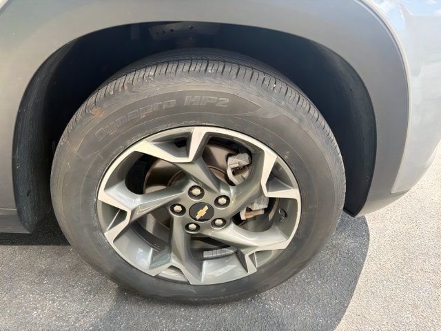 Additional photo of vehicle.