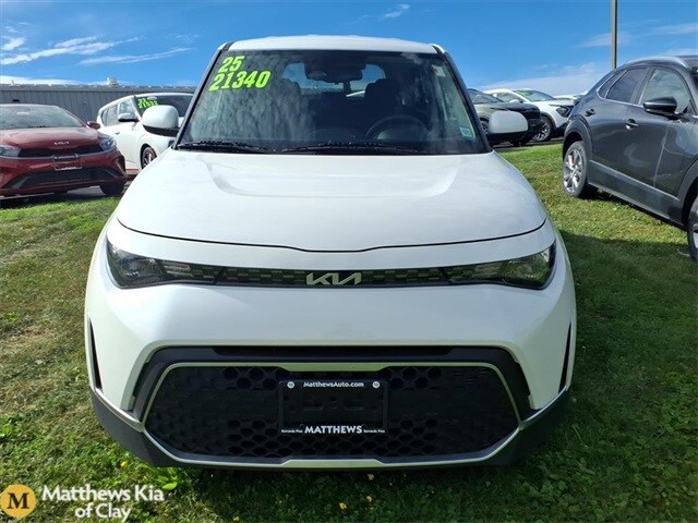 2025 Kia Soul S photo 3