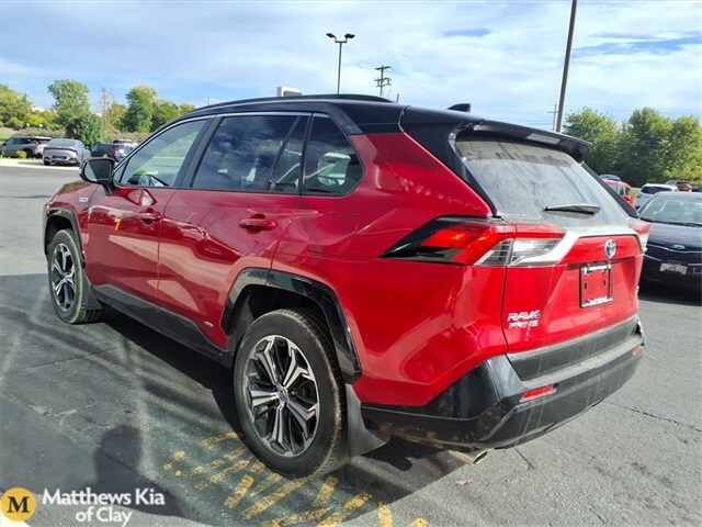 2022 Toyota RAV4 Prime XSE photo 4