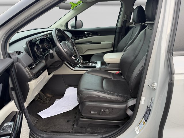 Additional photo of vehicle.
