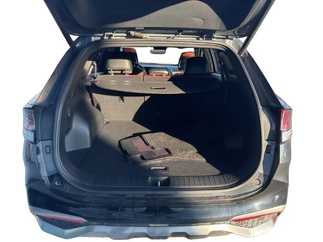 Additional photo of vehicle.
