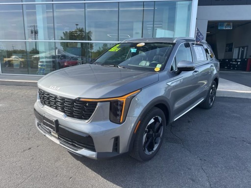 Certified 2025 Kia Sorento Plug-In Hybrid SUV