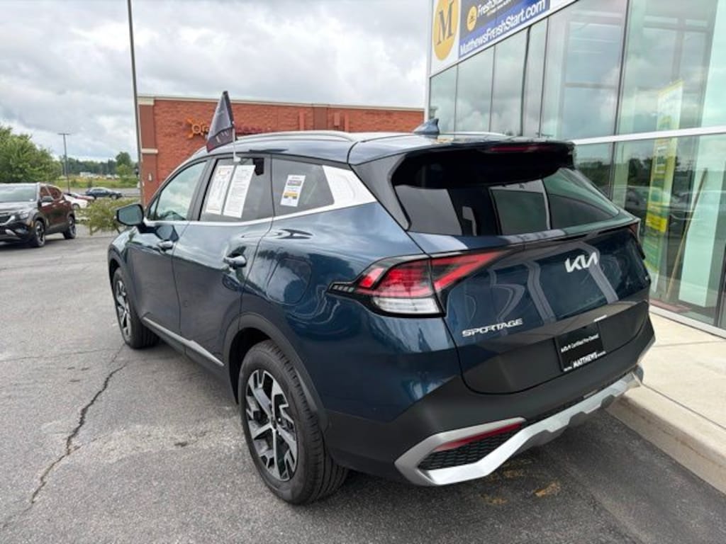 Certified 2024 Kia Sportage Hybrid EX SUV