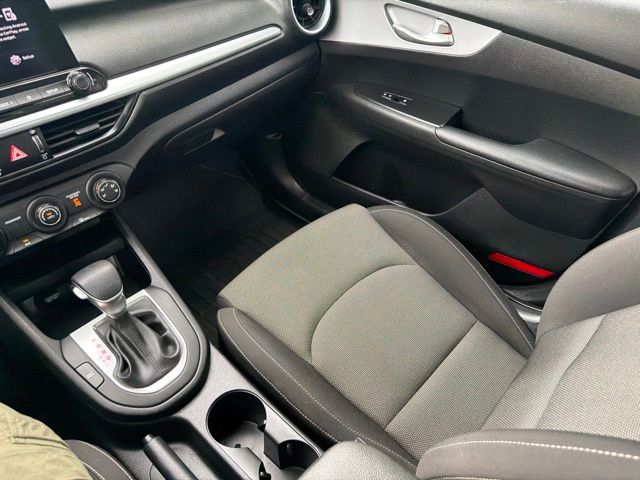2024 Kia Forte LXS - Photo 22