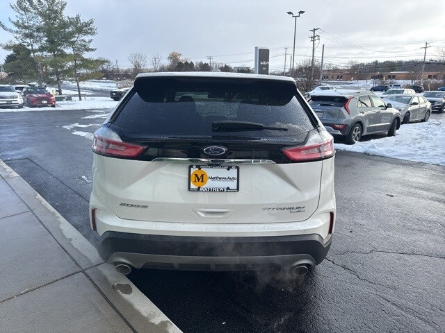 2019 Ford Edge Titanium photo 3