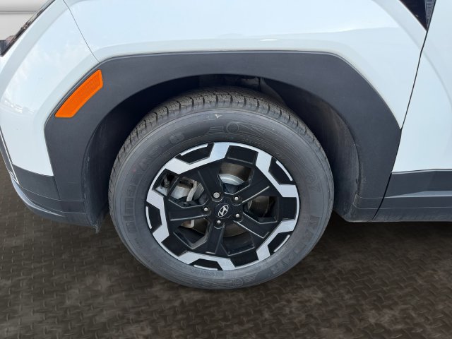 Additional photo of vehicle.