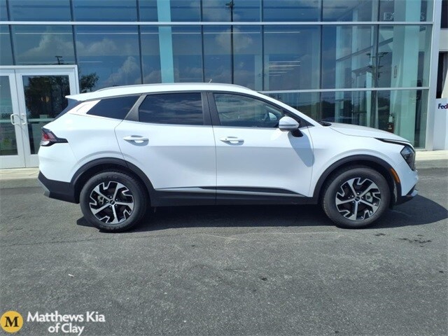 2023 Kia Sportage EX photo 2