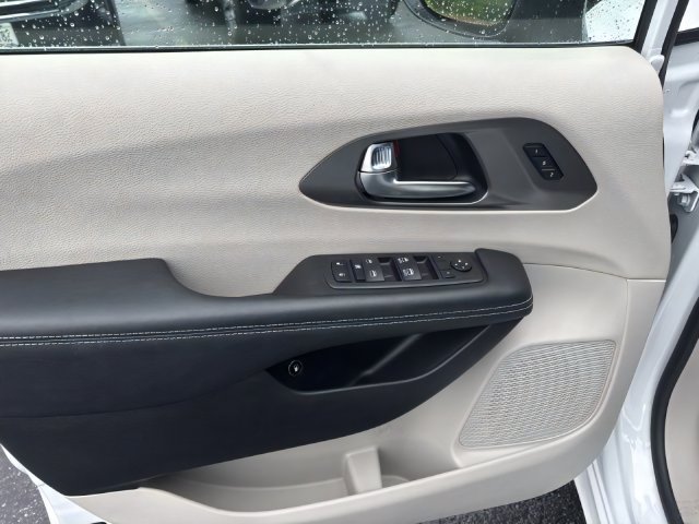 Additional photo of vehicle.