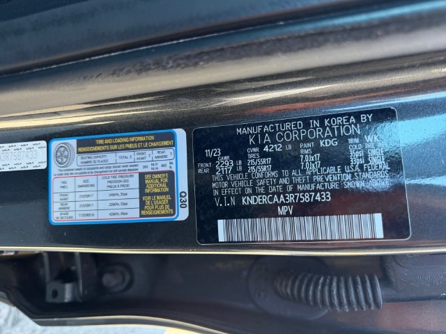 Additional photo of vehicle.