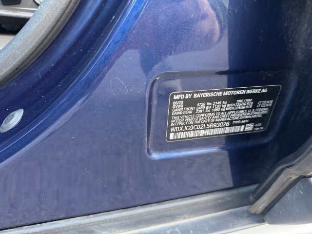 Additional photo of vehicle.