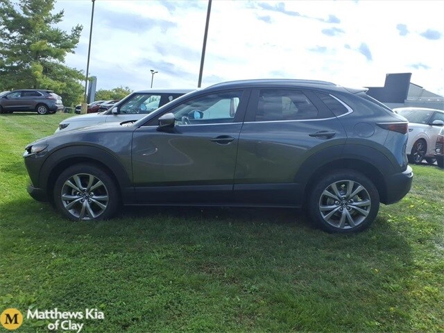 2022 Mazda CX-30 2.5 Select photo 4