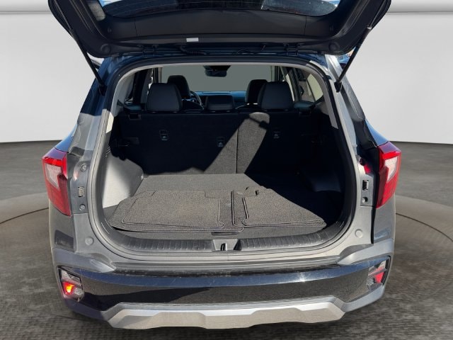 Additional photo of vehicle.