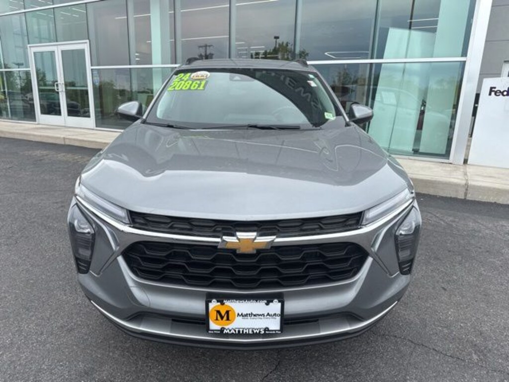 Used 2024 Chevrolet Trax LT SUV