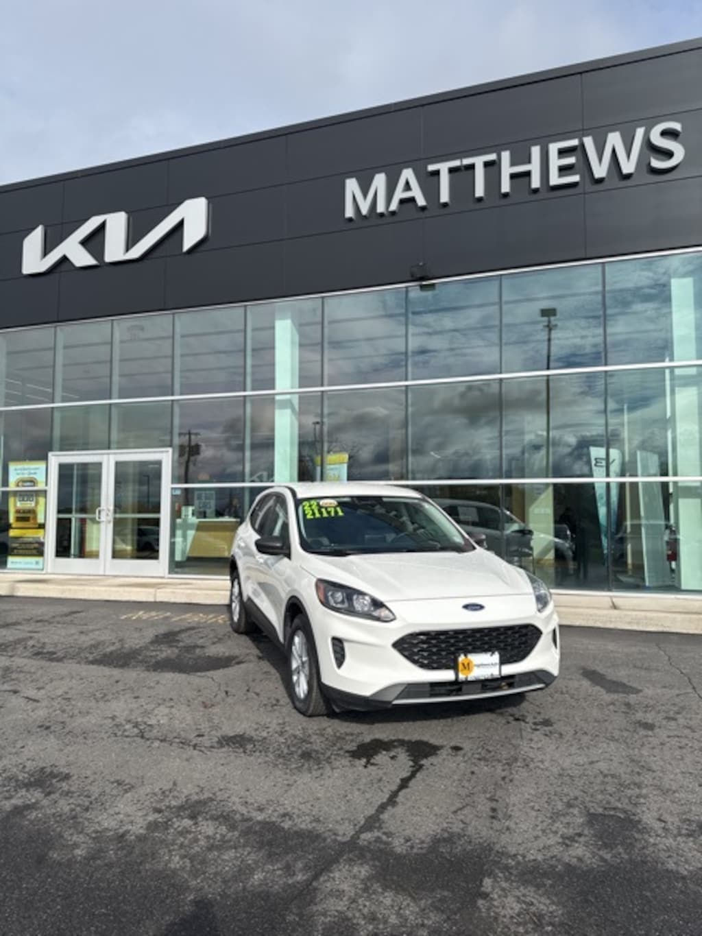 Used 2022 Ford Escape SE Hybrid SUV