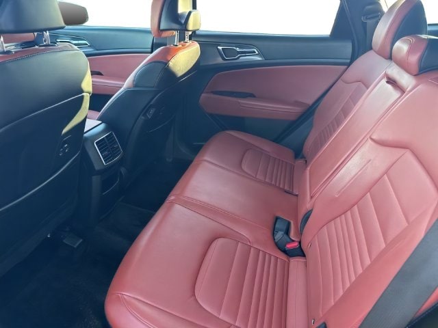Additional photo of vehicle.