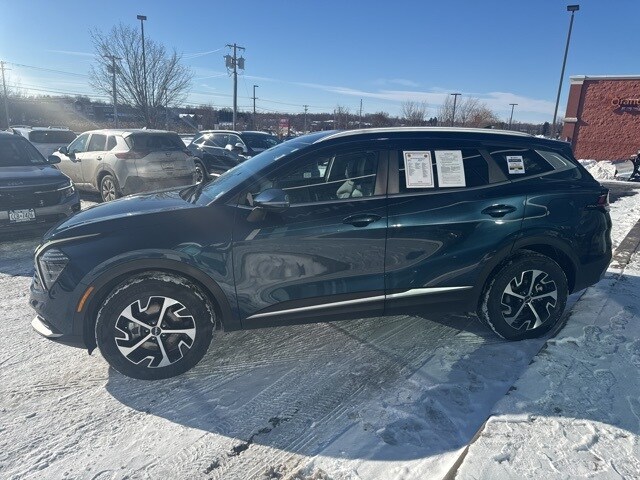 2025 Kia Sportage Hybrid EX photo 2