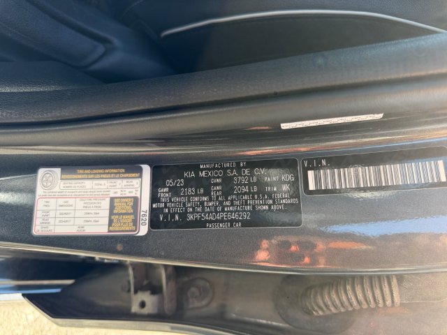 Additional photo of vehicle.