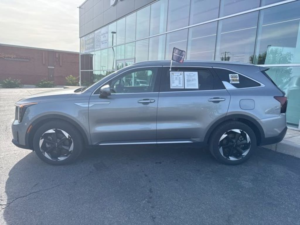 Certified 2025 Kia Sorento Plug-In Hybrid SUV