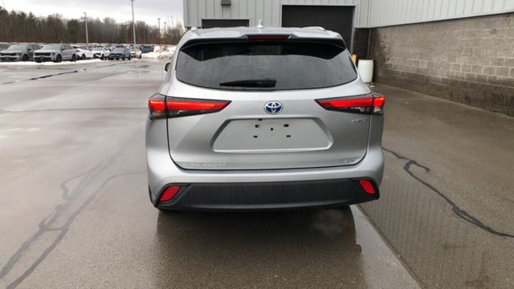 Used 2022 Toyota Highlander Hybrid Bronze Edition SUV