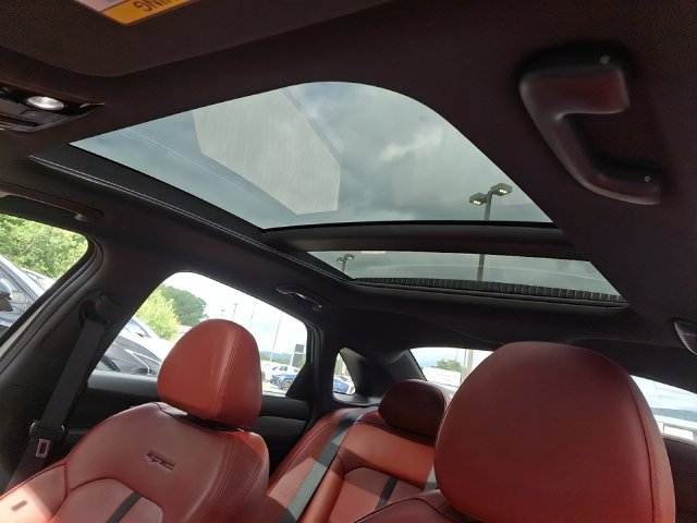 Additional photo of vehicle.