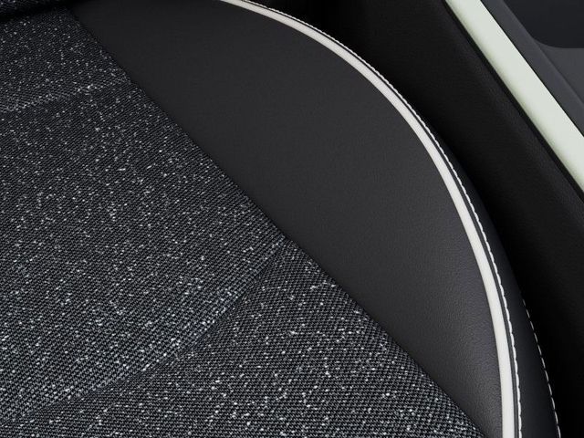 2025 Kia K4 GT-Line - Photo 24