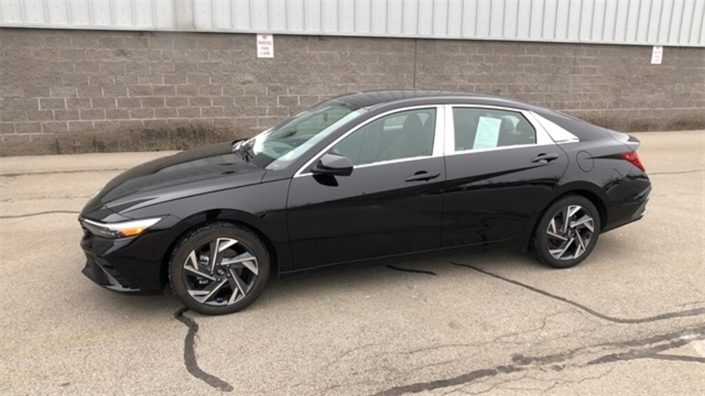 Used 2024 Hyundai Elantra SEL Sedan