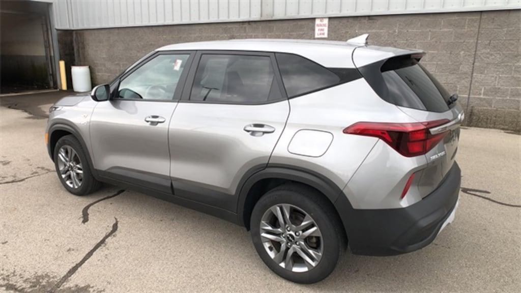 Used 2023 Kia Seltos LX SUV