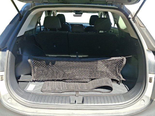 Additional photo of vehicle.