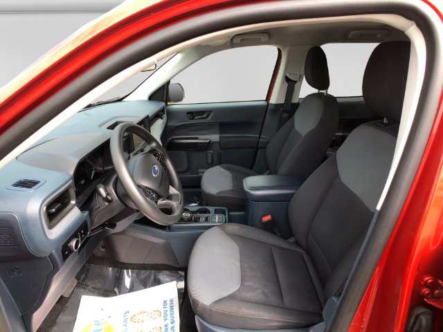 Additional photo of vehicle.