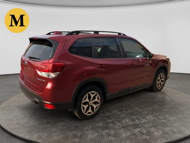 Additional photo of vehicle.