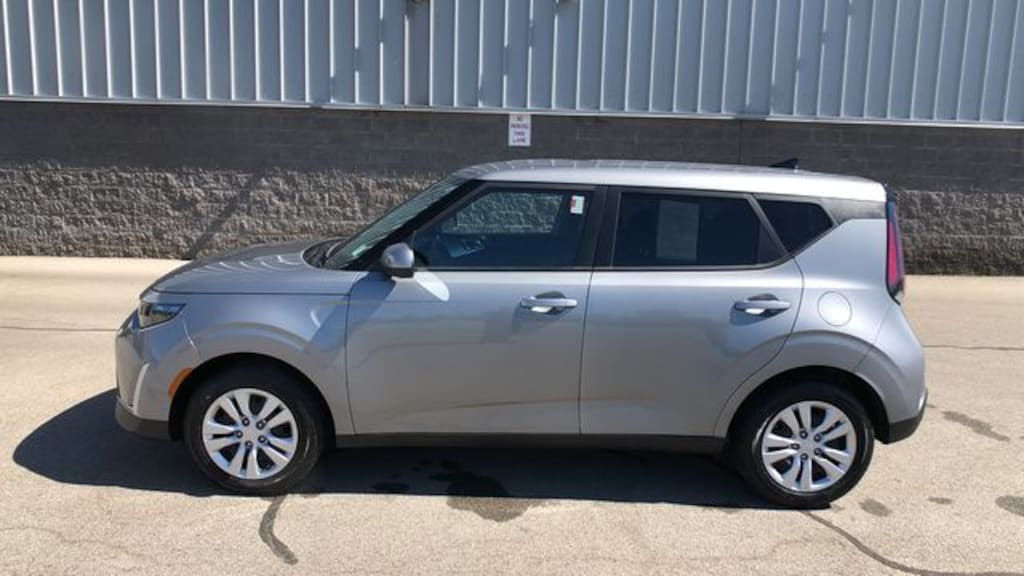 Certified 2023 Kia Soul LX Hatchback