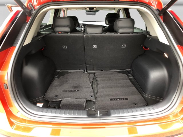 Additional photo of vehicle.