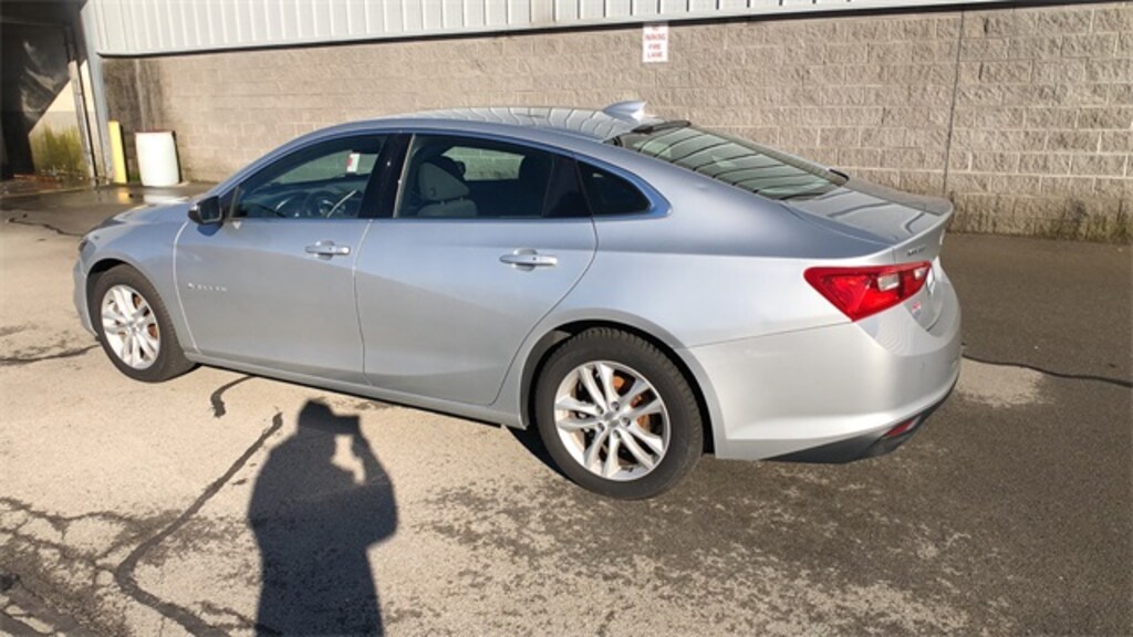 Used 2017 Chevrolet Malibu LT Sedan