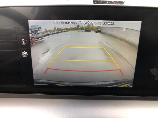 Additional photo of vehicle.