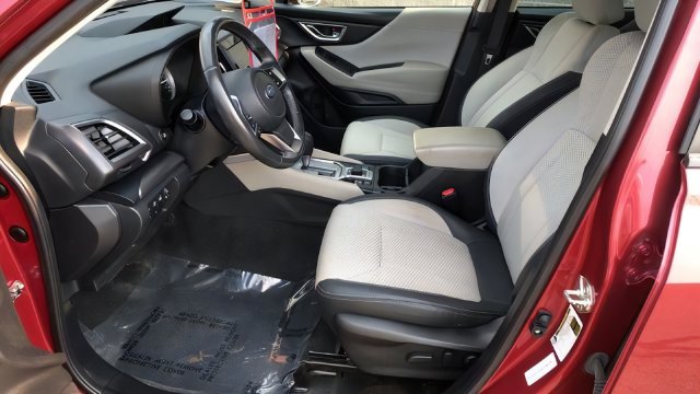 Additional photo of vehicle.