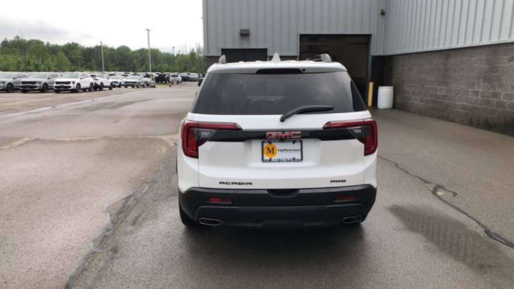 Used 2023 GMC Acadia SLT SUV