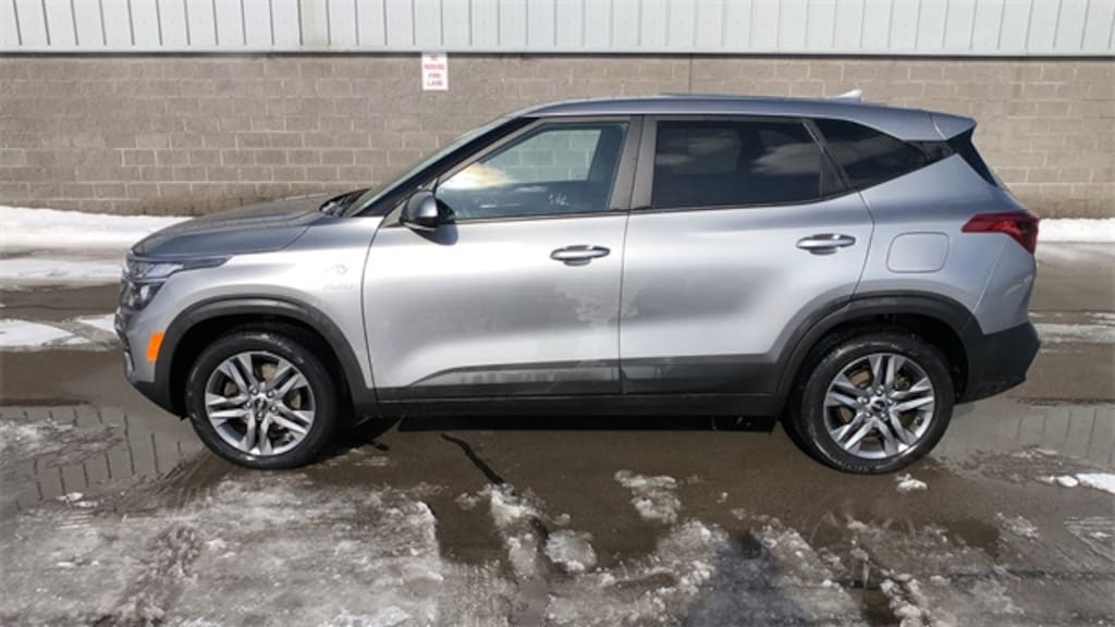 Used 2023 Kia Seltos LX SUV