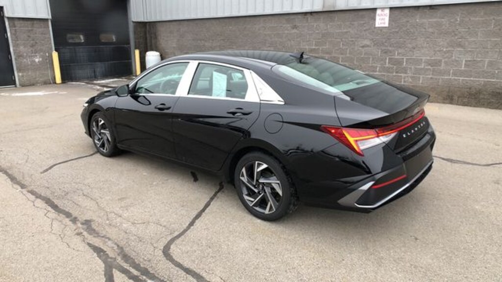 Used 2024 Hyundai Elantra SEL Sedan