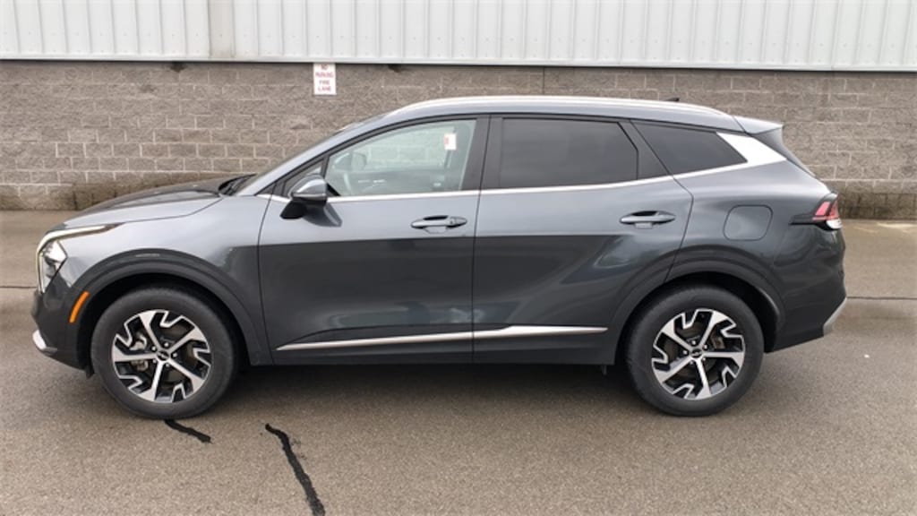 Used 2023 Kia Sportage Hybrid EX SUV