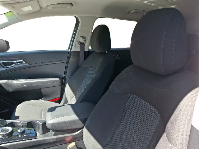 Additional photo of vehicle.