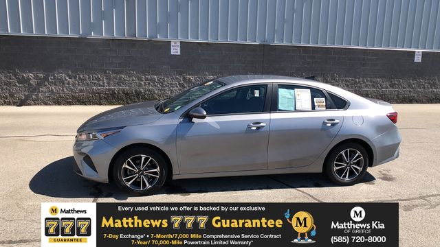 2024 Kia Forte LXS AT's photo