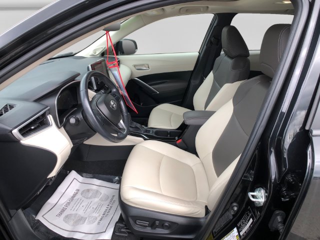 Additional photo of vehicle.