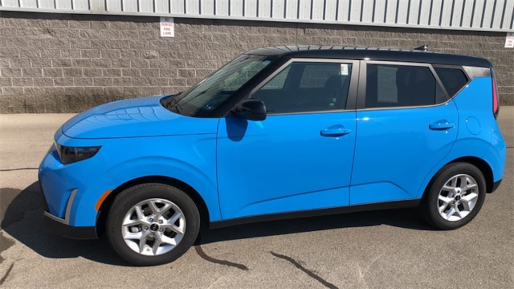 Used 2024 Kia Soul S Hatchback