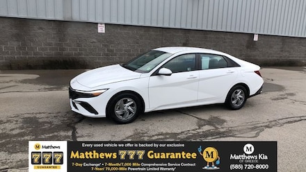 2024 Hyundai Elantra SE Sedan